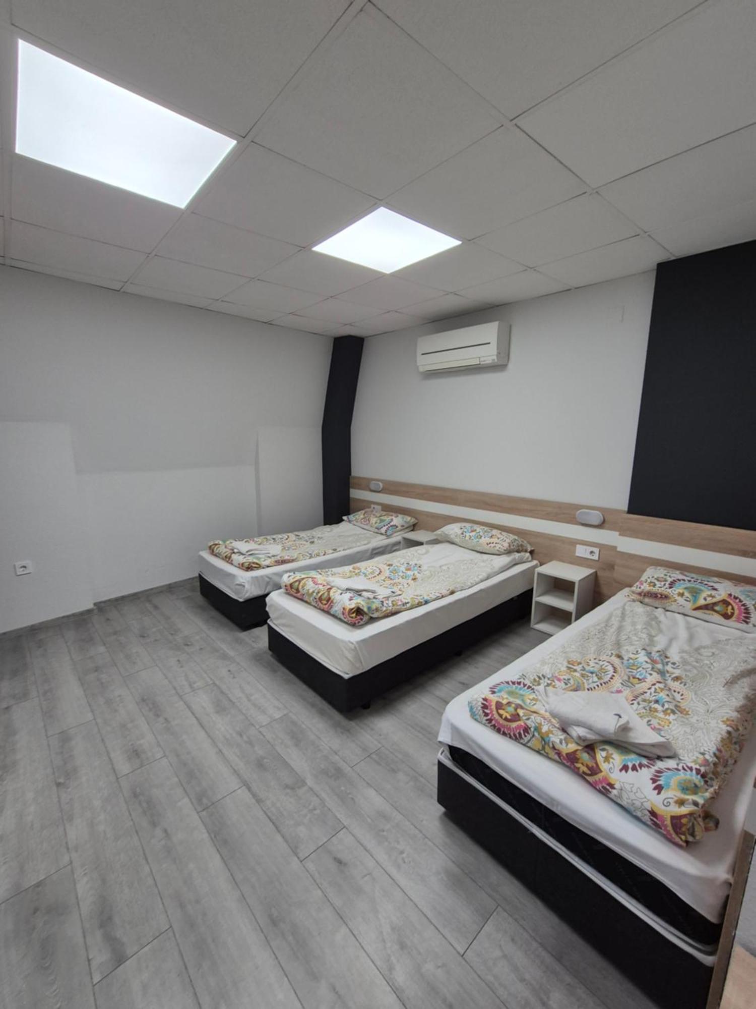 Guest House "The House" Топ Център Габрово Esterno foto