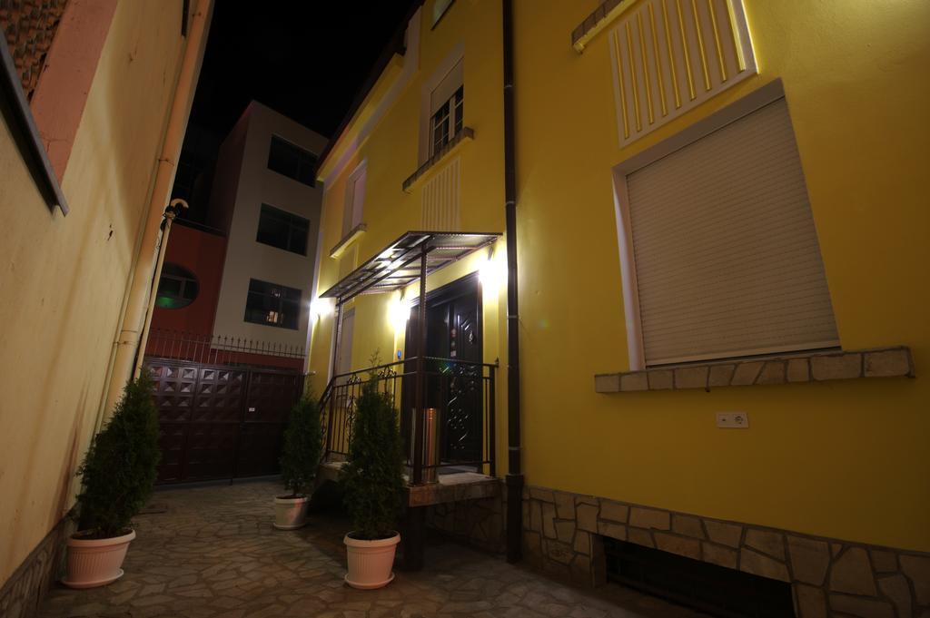 Guest House "The House" Топ Център Габрово Esterno foto